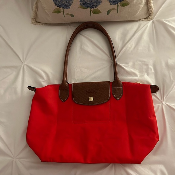 Longchamp Handbags - BRAND NEW !!! Red longchamp tote